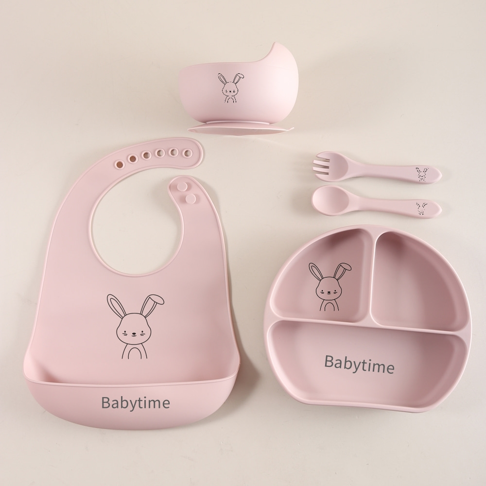 Baby Food Tray - ชุดอุปกรณ์ทานอาหารเด็ก 5 ชิ้น ลายกระต่าย ทำจากซิลิโคนเกรดอาหาร พร้อมผ้ากันเปื้อน